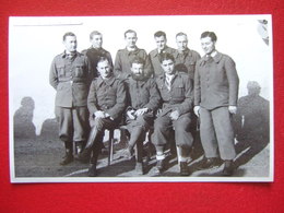 ALLEMAGNE - MEMMINGEN - CARTE PHOTO -  MILTARIA  39 - 1945 - STALAG VII B - GROUPE DE PRISONNIERS - CAMP - - Memmingen