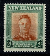 RB 1225 - 1947 KGVI 2/= New Zealand Stamp SG 688 Mint Stamp - Cat £6+ - Ungebraucht