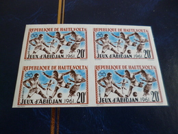 Bloc De 4 Non Dentelé Haute Volta Imperfored Jeux D'Abidjan 1961 Football - Unused Stamps