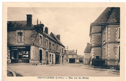 Cpa 37 Neuvy Le Roi Vue Du Bourg ( Magasin A La Providence ) - Neuvy-le-Roi