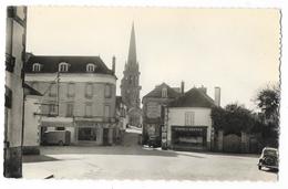 Cpsm: 29 ELLIANT (ar. Quimper) La Grande Place (Citroen HY, Bazar Du Centre) Ed. E. Le Grand - Elliant