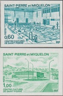 SPM 1973 Y&T 431/2. Centre Culturel St Pierre, Essais De Couleurs. Piscine Et Vue De L'extérieur - Non Dentelés, épreuves & Variétés