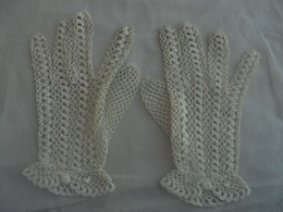 Ancien - Paire De Gants Filet écru Pour Femme Années 50 - 1940-1970