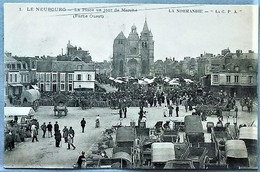 27A1 - LE NEUBPOURG - La Place Un Jour De Marché Partie Ouest -  "La C.P.A." - Le Neubourg