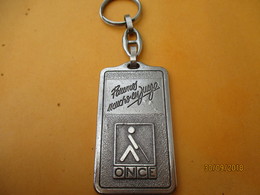 Porte-clé Publicitaire /Jeux ONCE/ Buenos Mucho En Juegos/ Bronze Nickelé/Cuivre/Vers 1960-1980          POC366 - Key-rings