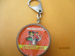 Porte-clé Publicitaire/Alimentation / Fromage/MUNSTER/ Les Petits Amis/Plastique /Vers 1960-1970  POC394 - Llaveros