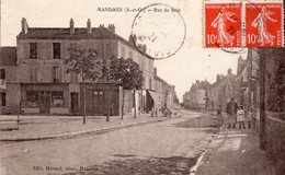 MANDRES  -  Rue De Brie - Mandres Les Roses