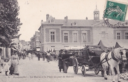 Delcampe - RAMBOUILLET La Mairie Et La Place Un Jour De Marché ( Plan Animé Dont Attelage ) - Rambouillet