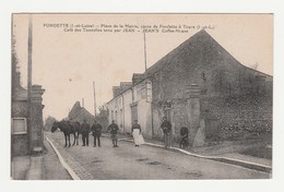 Fondettes.37.Indre Et Loire.Place De La Mairie,route De Fondettes à Tours.Café Des Tonnelles Tenu Par Jean. - Fondettes