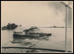 Cca 1930 Vác, Hajómalom A Dunán, Fotó, Hátulján Feliratozva, 7×9,5 Cm - Autres & Non Classés