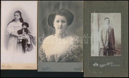 Cca 1900 Műtermi Portrék, Pl. Kislány Babával, Stb., 6 Db Keményhátú Fotó, 16×8,5 és 16,5×10,5 Cm - Sonstige & Ohne Zuordnung