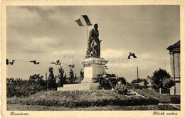 * T2 Komárom, Komárno; Hősök Szobra / Heroes Monument - Non Classés