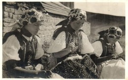 T2 Kalotaszegi Varró Asszonyok, Folklór, Fotofilm Kolozsvár / Transylvanian Folklore From Tara Calatei - Non Classés