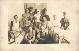 * T2/T3 1916 Tábori Kórház  Katonatisztekkel és ápolónőkkel / WWI K.u.k. Military Hospital With Officers, Nurses, Group  - Non Classés