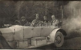 * T2 Osztrák-magyar Tisztek Egy Gépkocsiban Tolmeinnél / WWI Austro-Hungarian K.u.K. Military Officers In An Automobile  - Sin Clasificación