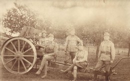 ** T2 Osztrák-magyar Tüzérségi Katonák Tűzszüneten / WWI Austro-Hungarian Artillery Soldiers On Their Ceasefire Next To  - Unclassified