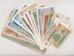 25db-os Vegyes Külföldi Bankjegy Tétel, Közte Lengyelország, Orosz Birodalom, Vietnam T:I-III-
25pcs Of Various Banknote - Non Classés