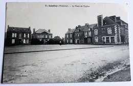 CPA 53 Landivy Place De L'église M. Ruault Marchand De Chaussurs Sourdeval La Barre Rue De Provence - Landivy