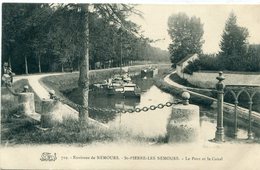 77 - Saint Pierre Les Nemours : Le Pont Et Le Canal - Saint Pierre Les Nemours