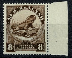 Ref 1234 - 1939 New Zealand 8d KGV MNH Stamp - SG 586 Perf 14 X 13.5 Cat £14+ - Ongebruikt