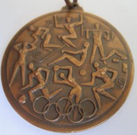 OLIMPIC MEDAL, PRODUCT BERTONI MILANO, DIAMETER 4,0 Cm, 25,6g - Habillement, Souvenirs & Autres