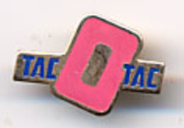 {09973} Pin's " Tac O Tac " (f)      " En Baisse " - Otros & Sin Clasificación