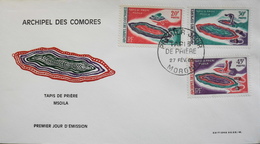 Territoire Des COMORES - 1er JOUR 1969 - Tapis De Prière Msoila - Daté : Maroni 27.2.1969 - TBE - Cartas & Documentos