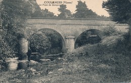 CPA 86 COULONGES Le Pont De Benaize Avec Pêcheur - Otros & Sin Clasificación