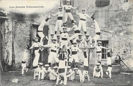 Figure Collective De Gymnastique Villeneuve (à Identifier) - Les Jeunes Villeneuvois - Carte Non Circulée - Gymnastik