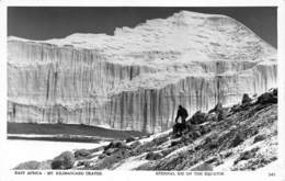 PIE-H-18-6045 : EAST AFRICA. MONT KILIMANJARO. ETERNAL ICE ON THE EQUATOR. - Tanzania