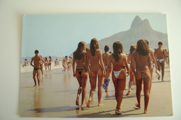 RIO DE JANEIRO  BRASIL    FEMME  Woman - Girl -    SENO  SEIN    NU  NUE   FEMME    PIN UP   NON  VIAGGIATA - Pin-Ups