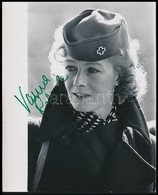 Vanessa Redgrave (1937-) Színésznő Aláírása Az őt ábrázoló Fotón / Autograph Signature 20x28 Cm - Sonstige & Ohne Zuordnung
