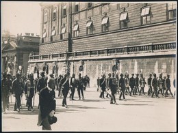 1936 Horthy Miklós (1868-1957) Kormányzó és Főtisztek Felvonulása Novemberben A Budai Várban A Testőrségtől Kísérve, 'Ku - Sonstige & Ohne Zuordnung