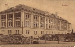 T3 1904 Arad, Konviktus, Lovaskocsik. Krausz Paulin Kiadása 977. / Boarding School, Horse Carts (fa) - Ohne Zuordnung