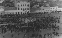 * T1/T2 1940 Nagyszalonta, Salonta; Országzászló Avatás A Központi Szálloda Előtt, Minerva áruház, Kiss János üzlete  /  - Ohne Zuordnung