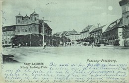 T2 1899 Pozsony, Pressburg, Bratislava; Nagy Lajos Tér, Herren Und Knaben Kleider üzlete, építési állvány / Square, Fash - Ohne Zuordnung