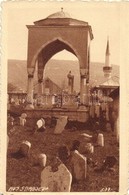 ** T2 Sarajevo, Cemetery. Photo - Ohne Zuordnung