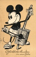 T2/T3 Glückliche Stunden Im Neuen Jahre / Mickey Mouse With Musical Instrument. Walter E. Disney Art Postcard (EK) - Ohne Zuordnung