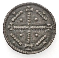 1141-1162. Denár Ag 'II. Géza' (0,25g) T:1,1- Kis Patina / 
Hungary 1141-1162. Denar Ag 'Géza II' (0,25g) C:UNC,AU Small - Sin Clasificación