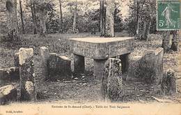 Saint Amand Montrond        18     La Forêt De Meillant . La Table Des Trois Seigneurs        (voir Scan) - Saint-Amand-Montrond