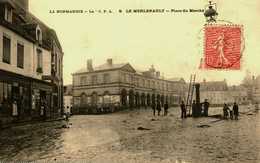 61....ORNE....LE MERLERAULT....place Du Marché.. - Le Merlerault