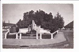 MAYENNE - Le Monument Aux Morts 1914-1918 . 1939-1940 - Mayenne