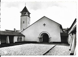 Rhode-St-Genèse (1640) : Centre Spirituel "La Retraite", Av. Pré Au Bois, 9. Cloître Et Chapelle. CPSM. - Rhode-St-Genèse - St-Genesius-Rode