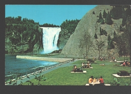 Quebec - Endroit Idéal Pour Pique-nique Au Pied De La Chute Montmorency - Montmorency Falls