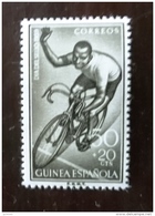 GUINEE ESPAGNOLE Vélo Cycliste Cyclisme Bicycle Cycling Fahrrad Radfahrer Bicicleta Ciclista  Sans Gomme. Yvert 412 - Cycling