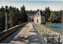 Lac Des Settons : La Digue - Montsauche Les Settons