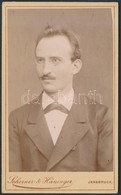 1880-1900 Férfi Portré, Keményhátú Kabinetfotók Scherner és Haninger Innsbrucki Műterméből,2db, Cca 11x6cm - Altri & Non Classificati