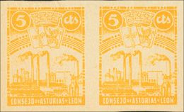 (*)4ecs(2). 1937. 5 Cts Amarillo, Pareja. Variedad CAMBIO DE COLOR Y SIN DENTAR. MAGNIFICA. Edifil 2017: +170 Euros - Asturien & Léon