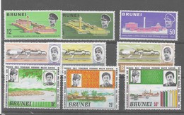 3 Series De Brunei Nº Yvert 152/54, 155/57 Y 161/63 ** - Brunei (1984-...)