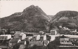 Drome : BUIS-les-BARONNIES : La Gare Et Le Rocher Saint-julien ( Cpsm Photo Vérit. ) - Buis-les-Baronnies